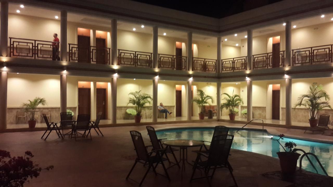 Hotel Plaza Maria Catacamas Buitenkant foto