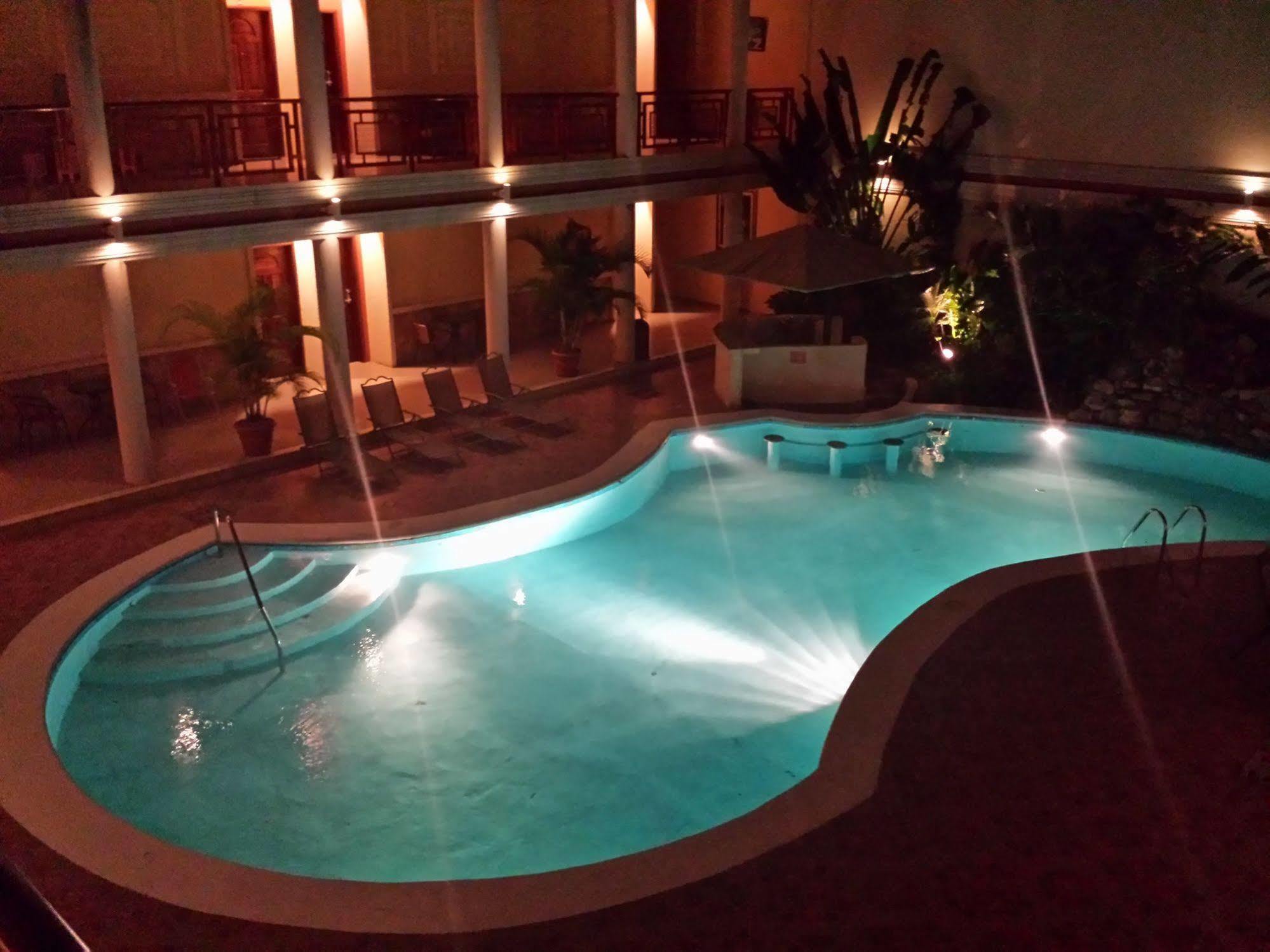 Hotel Plaza Maria Catacamas Buitenkant foto